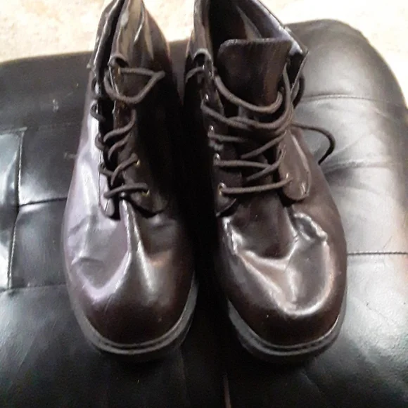 Chocolate Color Boots - Picture 5 of 5